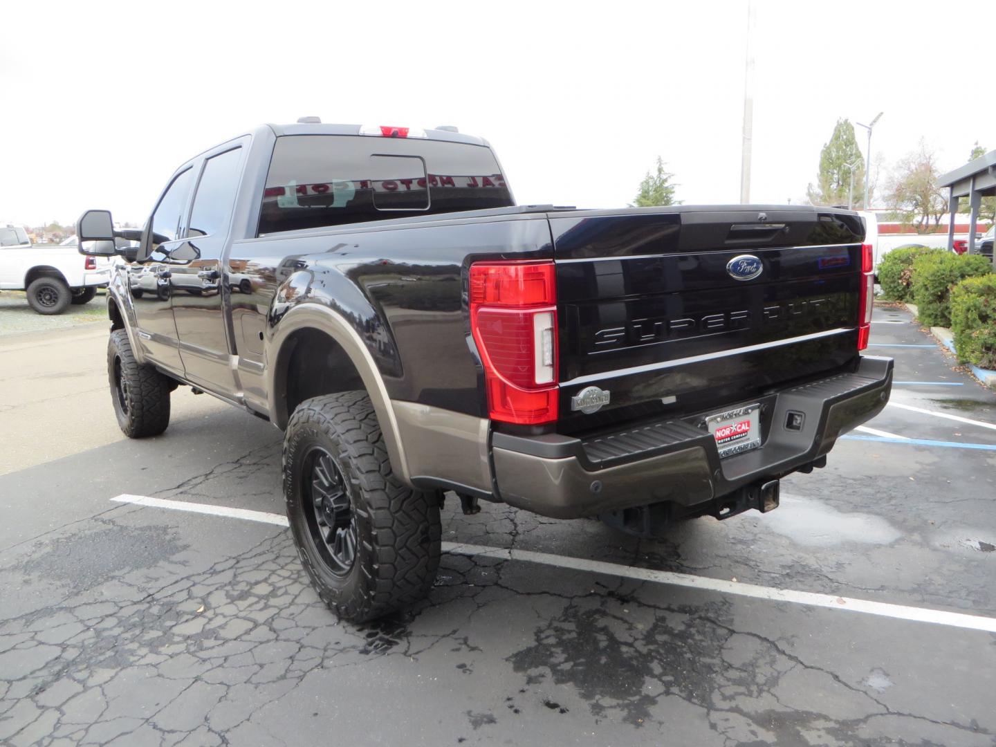 2021 BLUE /BROWN Ford F-250 SD King Ranch Pickup 4D 6 3/4 ft (1FT8W2BT5ME) with an V8, Turbo Diesel, 6.7 Liter engine, Automatic, 10-Spd transmission, located at 2630 Grass Valley Highway, Auburn, CA, 95603, (530) 508-5100, 38.937893, -121.095482 - Beautiful King Ranch sitting on a Carli Pintop suspension system, 37" Nitto Recon Grappler tires, XD wheels, Retrax bedcover, window tint, and a Factory Warn Winch. - Photo#6